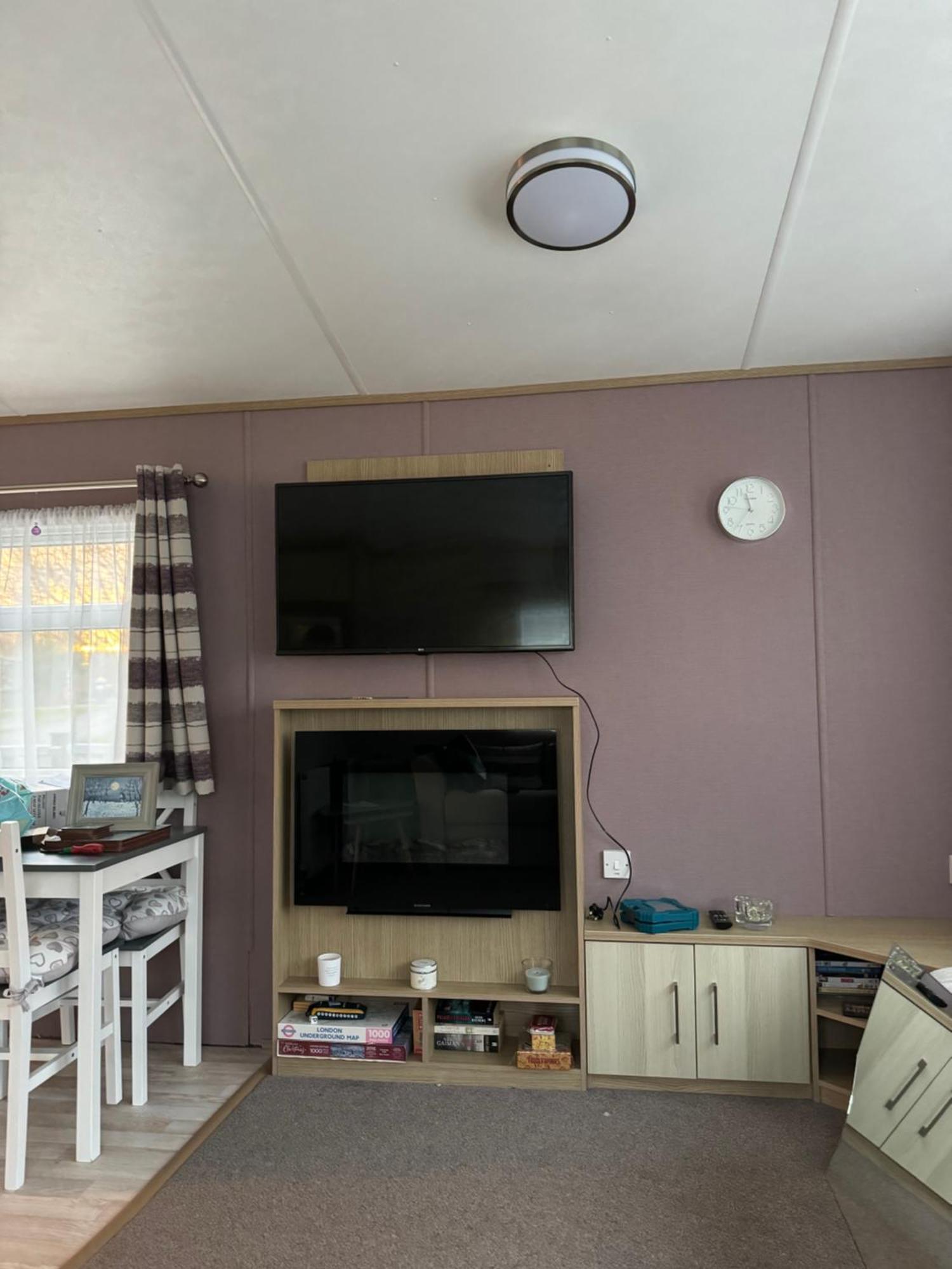 2 Bedroom Lakeview Lodge - Ensuite & Balcony Deck Carnforth Dış mekan fotoğraf